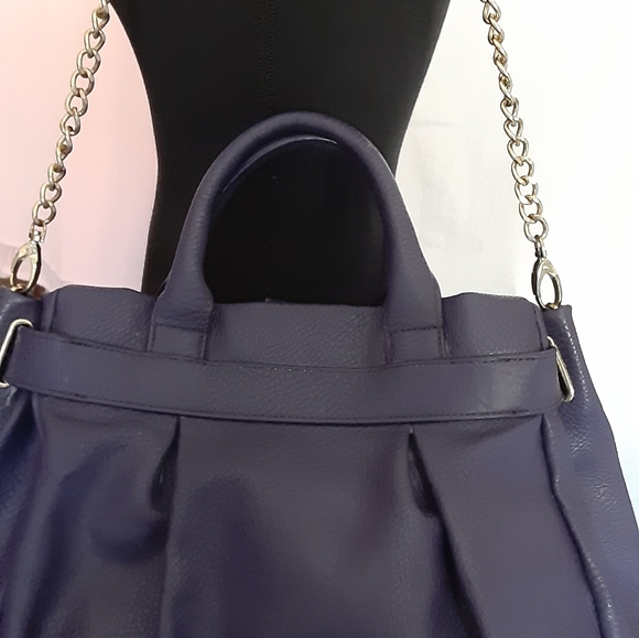 Olive and Joy Purple Handbag Like New Hobo - Picture 9 of 10